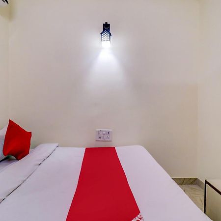 Hotel O Rs Hotels Near Pitampura Metro เดลี ภายนอก รูปภาพ